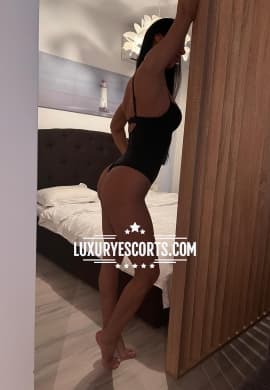 Escorta Denissee 23