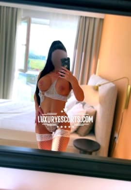 Escorta Emilyxxx 2
