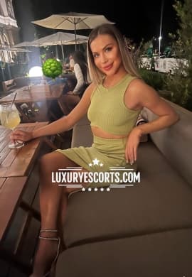 Escorta Emma 2