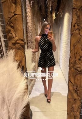 Escorta Emma 12