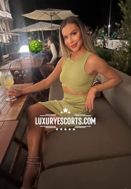 Escorta Emma 18