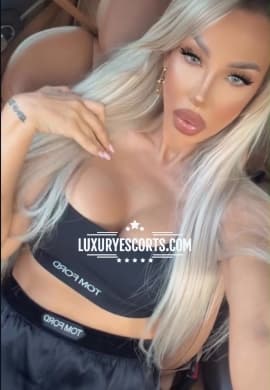 Yasmina27